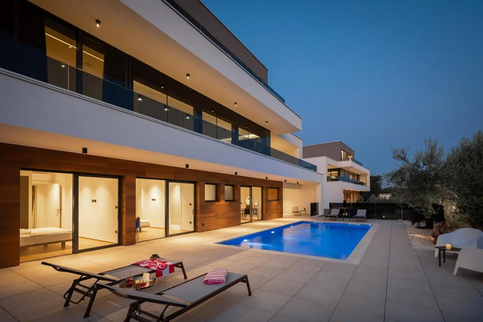 Villa Old Olive V By Vivi Rent 沃德年 克罗地亚