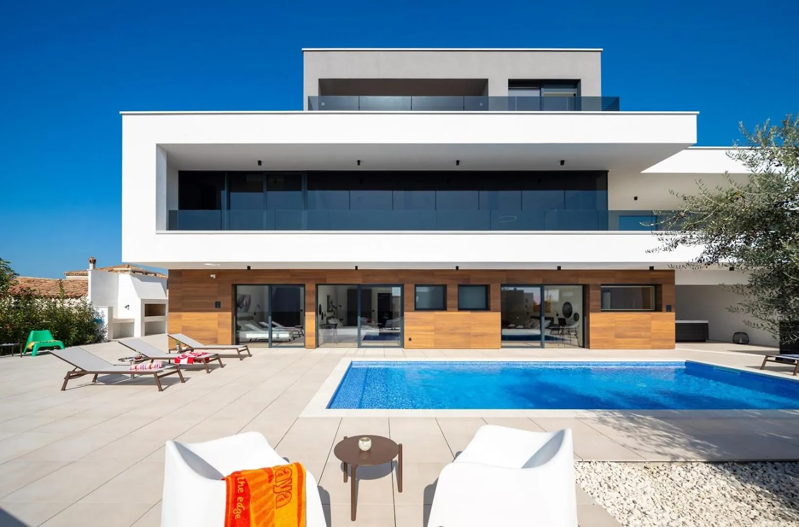 Villa Old Olive V By Vivi Rent 沃德年 克罗地亚
